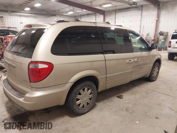 2006 Chrysler Town & Country LWB Limited with VIN 2A8GP64L26R640347, listed as a IAAI auction lot 41353419 with 160,220 mi miles. Bid and sale history available at carsss.com. Image 4.