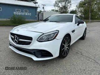 2017 Mercedes-Benz SLC 43 AMG z VIN WDDPK6GA5HF131952, wystawiony jako Copart lot #57534775 z przebiegiem 10 029 mil mil oraz Szkody całkowita. Historia ofert i sprzedaży dostępna na DreamBid. Obrazek 2.