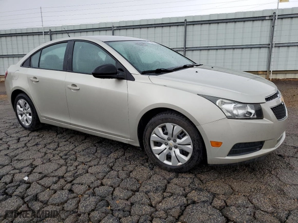 2014 Chevrolet Cruze LS with VIN 1G1PB5SG2E7120311, listed as a Copart auction lot 49786585 with 148,035 mi miles and Clean Title. Bid and sale history available at carsss.com. Image 4.