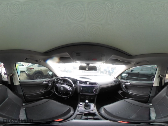 2018 Volkswagen Tiguan SEL with VIN 3VV3B7AX9JM090342, listed as a IAAI auction lot 41895823 with 98,400 mi miles. Bid and sale history available at carsss.com. Image 22.