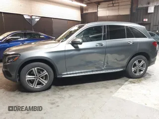 2019 Mercedes-Benz GLC 300 z VIN WDC0G4KB5KV118403, wystawiony jako IAAI lot #42163209 z przebiegiem 51 757 mil mil oraz . Historia ofert i sprzedaży dostępna na DreamBid. Obrazek 6.