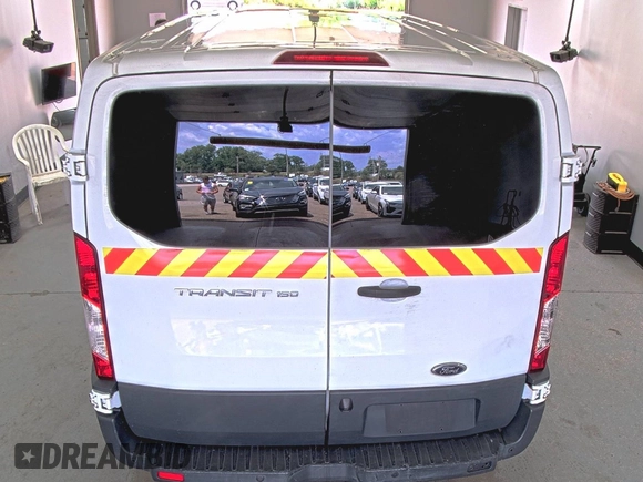 2017 Ford Transit с VIN 1FTYE1YM8HKA28386, выставлен на аукционе IAAI как лот 42774164 с пробегом 224 557 миль миль и . История ставок и продаж доступна на DreamBid. Изображение 29.