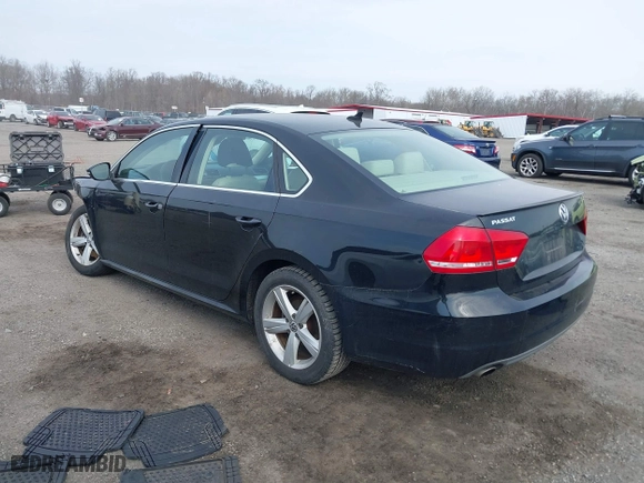 2012 Volkswagen Passat SE with VIN 1VWBP7A37CC021336, listed as a IAAI auction lot 41724459 with 124,832 mi miles. Bid and sale history available at carsss.com. Image 3.