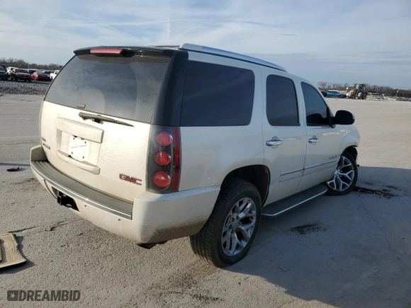 2009 GMC Yukon Denali with VIN 1GKFK03269R235985, listed as a Copart auction lot 85494384 with 254,634 mi miles and Salvage Title. Bid and sale history available at carsss.com. Image 3.