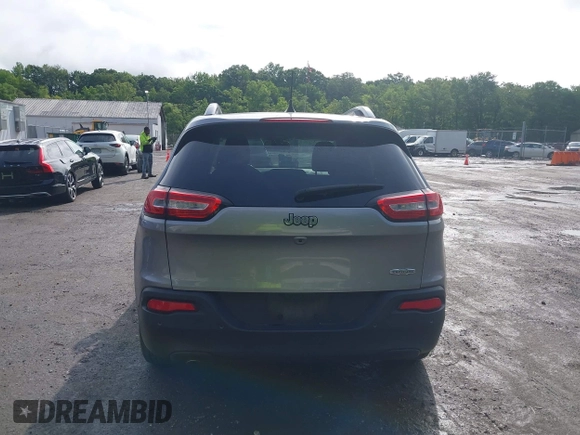 2017 Jeep Cherokee Latitude z VIN 1C4PJLCB4HW559926, wystawiony jako IAAI lot #42357305 z przebiegiem 106 188 mil mil oraz . Historia ofert i sprzedaży dostępna na DreamBid. Obrazek 16.