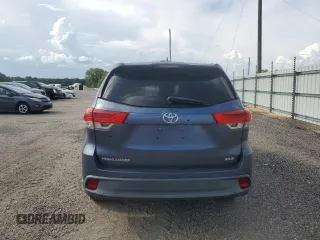 2017 Toyota Highlander XLE with VIN 5TDKZRFH4HS215440, listed as a Copart auction lot 61373345 with 171,924 mi miles and Clean title. Bid and sale history available at DreamBid. Image 6.
