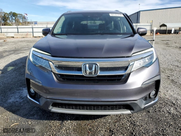 2019 Honda Pilot Touring 8-Passenger with VIN 5FNYF5H97KB002138, listed as a Copart auction lot 82107254 with 82,838 mi miles and Salvage Title. Bid and sale history available at carsss.com. Image 5.