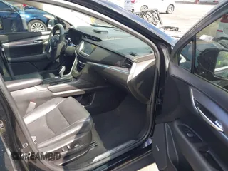 2017 Cadillac XT5 Luxury FWD z VIN 1GYKNBRS0HZ116875, wystawiony jako IAAI lot #42155840 z przebiegiem 47 625 mil mil oraz . Historia ofert i sprzedaży dostępna na DreamBid. Obrazek 5.