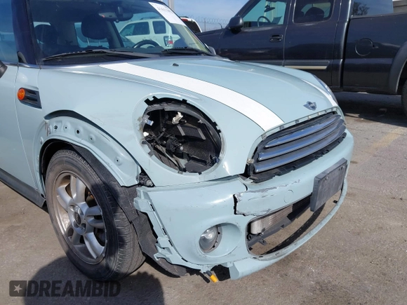 2012 MINI Hardtop with VIN WMWSU3C57CT262510, listed as a IAAI auction lot 41611853 with 77,193 mi miles and . Bid and sale history available at DreamBid. Image 6.