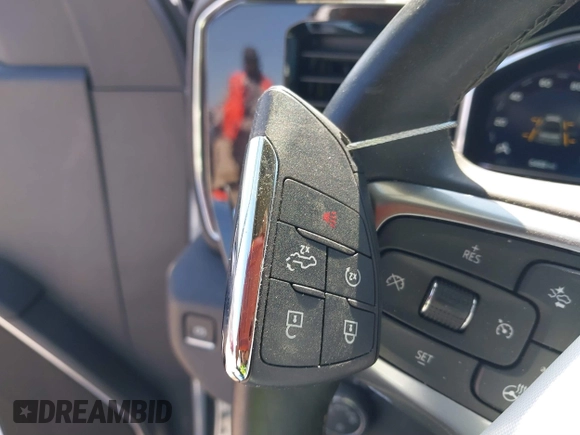 2025 Chevrolet Silverado 1500 LT with VIN 2GCUKDED7S1126992, listed as a IAAI auction lot 41696975 with 5,459 mi miles and . Bid and sale history available at DreamBid. Image 11.