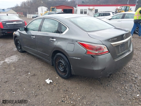2015 Nissan Altima 2.5 with VIN 1N4AL3APXFN879615, listed as a IAAI auction lot 41922977 with 114,684 mi miles. Bid and sale history available at carsss.com. Image 3.