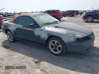 1994 Ford Mustang z VIN 1FALP45TXRF168327, wystawiony jako IAAI lot #42237759 z przebiegiem 147 629 mil mil oraz . Historia ofert i sprzedaży dostępna na DreamBid. Obrazek 1.