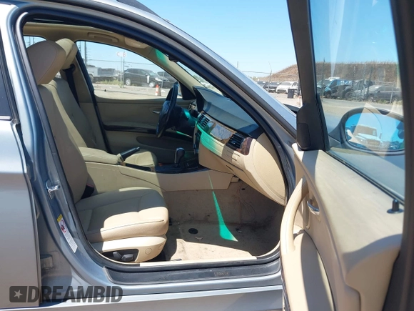 2007 BMW 3 Series 328xi with VIN WBAVT73507FZ36203, listed as a IAAI auction lot 42709273 with 208,428 mi miles and . Bid and sale history available at DreamBid. Image 5.
