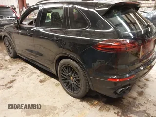 2016 Porsche Cayenne GTS z VIN WP1AD2A29GLA72438, wystawiony jako IAAI lot #41279805 z przebiegiem 29 769 mil mil oraz . Historia ofert i sprzedaży dostępna na DreamBid. Obrazek 3.