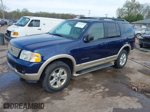 2005 Ford Explorer Eddie Bauer z VIN 1FMZU74K65UA57931, wystawiony jako IAAI lot #42131823 z przebiegiem Nie podano mil oraz . Historia ofert i sprzedaży dostępna na DreamBid. Obrazek 17.