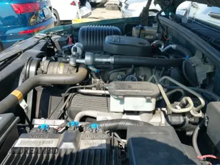 1996 Chevrolet Suburban с VIN 3GNGK26J3TG170834, выставлен на аукционе IAAI как лот 42087510 с пробегом 84 143 миль миль и . История ставок и продаж доступна на DreamBid. Изображение 19.