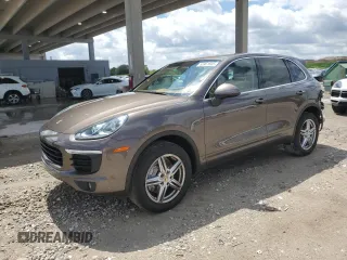2016 Porsche Cayenne z VIN WP1AA2A22GKA11334, wystawiony jako Copart lot #55961845 z przebiegiem 73 174 mil mil oraz Szkoda całkowita • Salvage title. Historia ofert i sprzedaży dostępna na DreamBid. Obrazek 1.