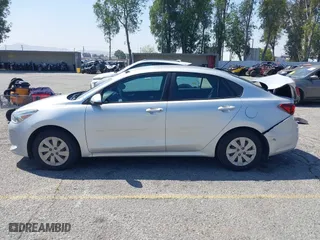 2018 Kia Rio LX with VIN 3KPA24AB4JE086105, listed as a IAAI auction lot 42062323 with 128,289 mi miles. Bid and sale history available at carsss.com. Image 15.