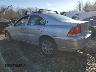 2008 Volvo S60 2.5T with VIN YV1RH592482689732, listed as a Copart auction lot 86346284 with 122,938 mi miles and Salvage Title. Bid and sale history available at carsss.com. Image 2.