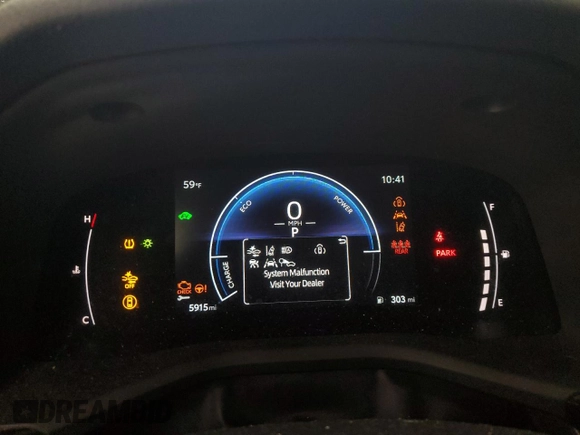 2025 Toyota Camry LE with VIN 4T1DAACK8SU528619, listed as a Copart auction lot 51645145 with 5,915 mi miles and Salvage Title. Bid and sale history available at DreamBid. Image 9.