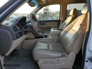 2009 Chevrolet Suburban LT w/2LT with VIN 1GNFC26J09R147755, listed as a Copart auction lot 72418304 with 239,660 mi miles and Salvage Title. Bid and sale history available at carsss.com. Image 7.