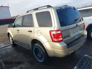 2011 Ford Escape XLT with VIN 1FMCU0D79BKA75629, listed as a IAAI auction lot 41522808 with 189,494 mi miles. Bid and sale history available at carsss.com. Image 3.