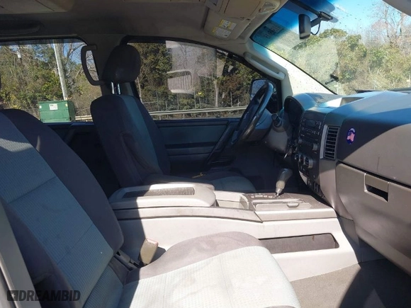 2007 Nissan Titan LE with VIN 1N6BA07B87N216508, listed as a IAAI auction lot 41595615 with 291,489 mi miles. Bid and sale history available at carsss.com. Image 5.