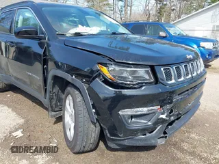 2018 Jeep Compass Latitude with VIN 3C4NJDBBXJT131370, listed as a IAAI auction lot 41850288 with 64,647 mi miles. Bid and sale history available at carsss.com. Image 6.