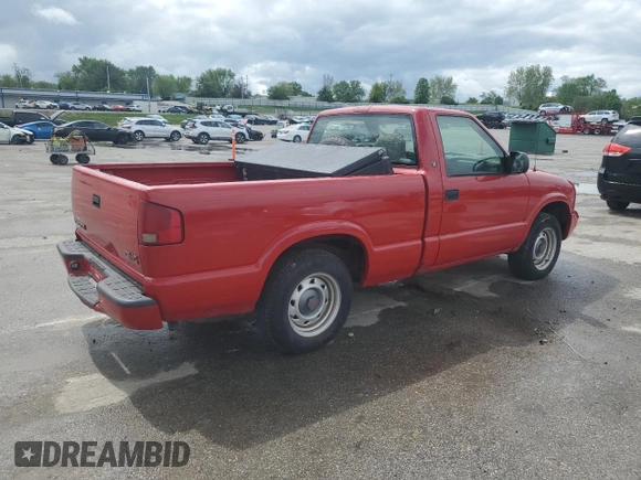 2002 GMC Sonoma SL z VIN 1GTCS145228246961, wystawiony jako Copart lot #55215355 z przebiegiem 146 068 mil mil oraz Tytuł czysty. Historia ofert i sprzedaży dostępna na DreamBid. Obrazek 3.