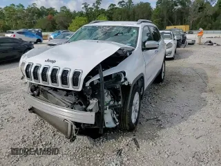 2018 Jeep Cherokee Latitude Plus with VIN 1C4PJLLXXJD524448, listed as a Copart auction lot 82211314 with 0 mi miles and Non Repairable. Bid and sale history available at carsss.com. Image 16.