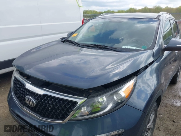 2014 Kia Sportage LX with VIN KNDPB3AC2E7647405, listed as a IAAI auction lot 42151049 with 102,724 mi miles and . Bid and sale history available at carsss.com. Image 6.