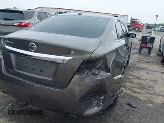 2015 Nissan Altima 2.5 S with VIN 1N4AL3AP5FC427759, listed as a IAAI auction lot 42091647 with 182,132 mi miles. Bid and sale history available at carsss.com. Image 4.
