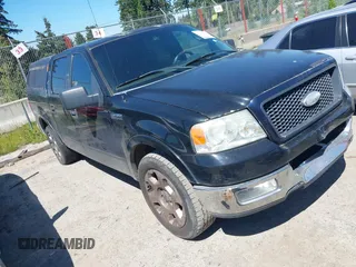 2005 Ford F-150 XLT with VIN 1FTPW12555KE20005, listed as a IAAI auction lot 42196483 with 198,964 mi miles. Bid and sale history available at carsss.com. Image 1.