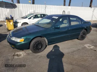 1995 Honda Accord LX с VIN 1HGCD5633SA021651, выставлен на аукционе Copart как лот 84074764 с пробегом 137 788 миль миль и Списание • Salvage title. История ставок и продаж доступна на DreamBid. Изображение 1.