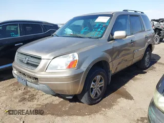 2005 Honda Pilot EX-L with VIN 5FNYF18585B046529, listed as a IAAI auction lot 41721911 with 223,266 mi miles. Bid and sale history available at carsss.com. Image 2.