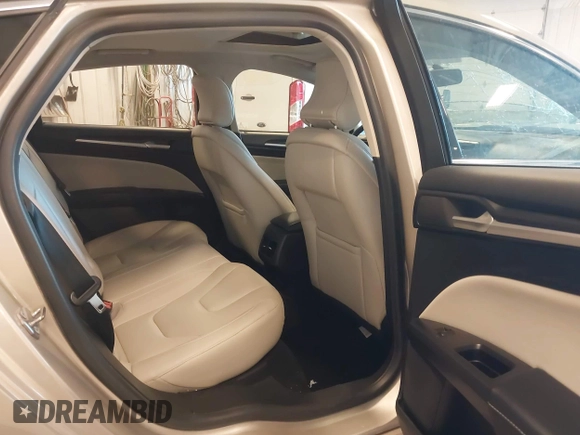 2018 Ford Fusion Titanium с VIN 3FA6P0D9XJR246737, выставлен на аукционе IAAI как лот 42274631 с пробегом 88 247 миль миль и . История ставок и продаж доступна на DreamBid. Изображение 8.