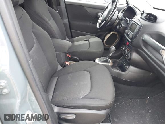 2017 Jeep Renegade Latitude z VIN ZACCJABB4HPF52900, wystawiony jako IAAI lot #42240340 z przebiegiem 110 658 mil mil oraz . Historia ofert i sprzedaży dostępna na DreamBid. Obrazek 5.