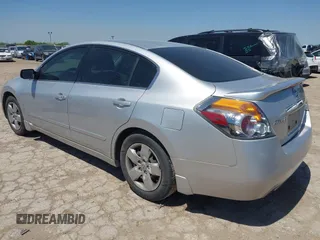 2007 Nissan Altima 2.5 with VIN 1N4AL21E17C154782, listed as a IAAI auction lot 42093605 with 142,591 mi miles. Bid and sale history available at carsss.com. Image 3.