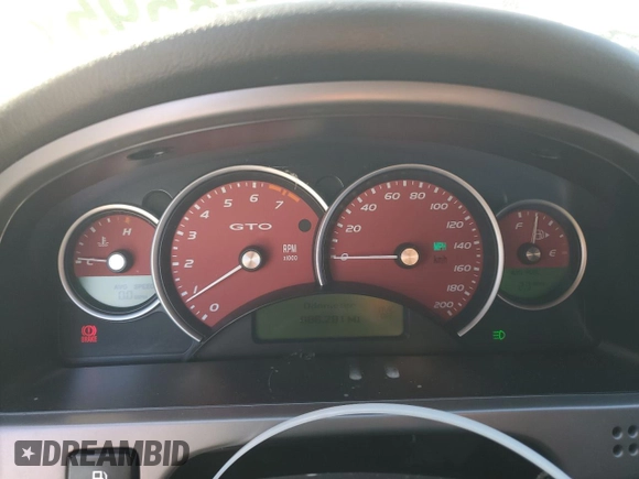 2005 Pontiac GTO z VIN 6G2VX12U45L456331, wystawiony jako Copart lot #45998595 z przebiegiem 86 291 mil mil oraz Szkoda całkowita • Salvage title. Historia ofert i sprzedaży dostępna na DreamBid. Obrazek 9.