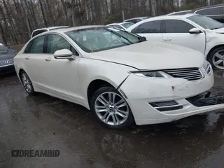2015 Lincoln MKZ z VIN 3LN6L2JK1FR603766, wystawiony jako IAAI lot #41975944 z przebiegiem 81 547 mil mil oraz . Historia ofert i sprzedaży dostępna na DreamBid. Obrazek 1.