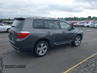 2008 Toyota Highlander Sport with VIN JTEES43A582068687, listed as a IAAI auction lot 42358242 with 137,099 mi miles and . Bid and sale history available at DreamBid. Image 4.
