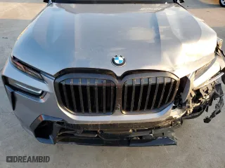 2024 BMW X7 xDrive40i with VIN 5UX23EM00R9S28952, listed as a Copart auction lot 44230025 with 0 mi miles and Salvage Title. Bid and sale history available at carsss.com. Image 12.