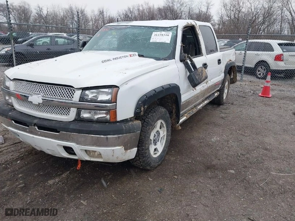 2004 Chevrolet Silverado 1500 Crew Cab Z71 with VIN 2GCEK13T741427729, listed as a IAAI auction lot 41238310 with 151,978 mi miles. Bid and sale history available at carsss.com. Image 2.