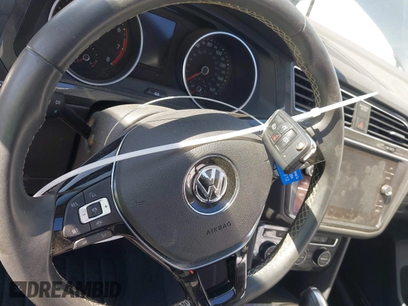 2021 Volkswagen Tiguan SE with VIN 3VV3B7AX0MM026064, listed as a IAAI auction lot 42038137 with 18,526 mi miles and . Bid and sale history available at DreamBid. Image 11.
