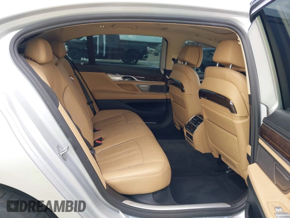 2020 BMW 7 Series 750i xDrive with VIN WBA7U2C04LBM61931, listed as a IAAI auction lot 41835563 with 42,811 mi miles. Bid and sale history available at carsss.com. Image 8.