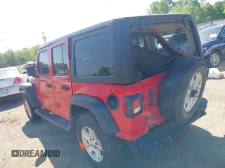 2018 Jeep Wrangler Unlimited Sport S с VIN 1C4HJXDG0JW132321, выставлен на аукционе IAAI как лот 42038361 с пробегом 158 673 миль миль и . История ставок и продаж доступна на DreamBid. Изображение 19.