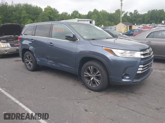 2018 Toyota Highlander LE with VIN 5TDBZRFH8JS875311, listed as a IAAI auction lot 42673189 with 180,025 mi miles and . Bid and sale history available at DreamBid. Image 1.