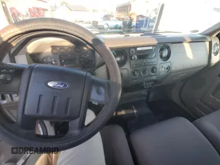 2009 Ford F-350 with VIN 1FDSF35Y09EA28559, listed as a Copart auction lot 46717995 with 235,706 mi miles and Clean title. Bid and sale history available at DreamBid. Image 9.