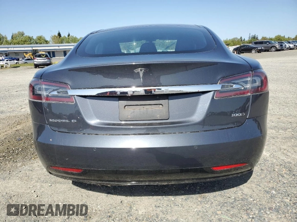2018 Tesla Model S 75D z VIN 5YJSA1E23JF263642, wystawiony jako Copart lot #50647665 z przebiegiem 71 416 mil mil oraz Szkoda całkowita • Salvage title. Historia ofert i sprzedaży dostępna na DreamBid. Obrazek 6.