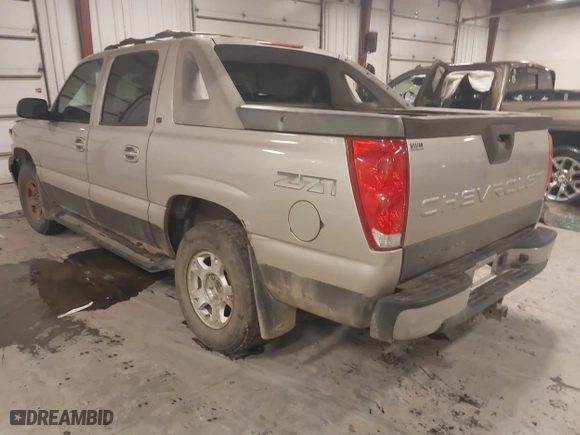 2006 Chevrolet Avalanche Z71 with VIN 3GNEK12Z46G244604, listed as a IAAI auction lot 41200313 with 140,232 mi miles. Bid and sale history available at carsss.com. Image 3.